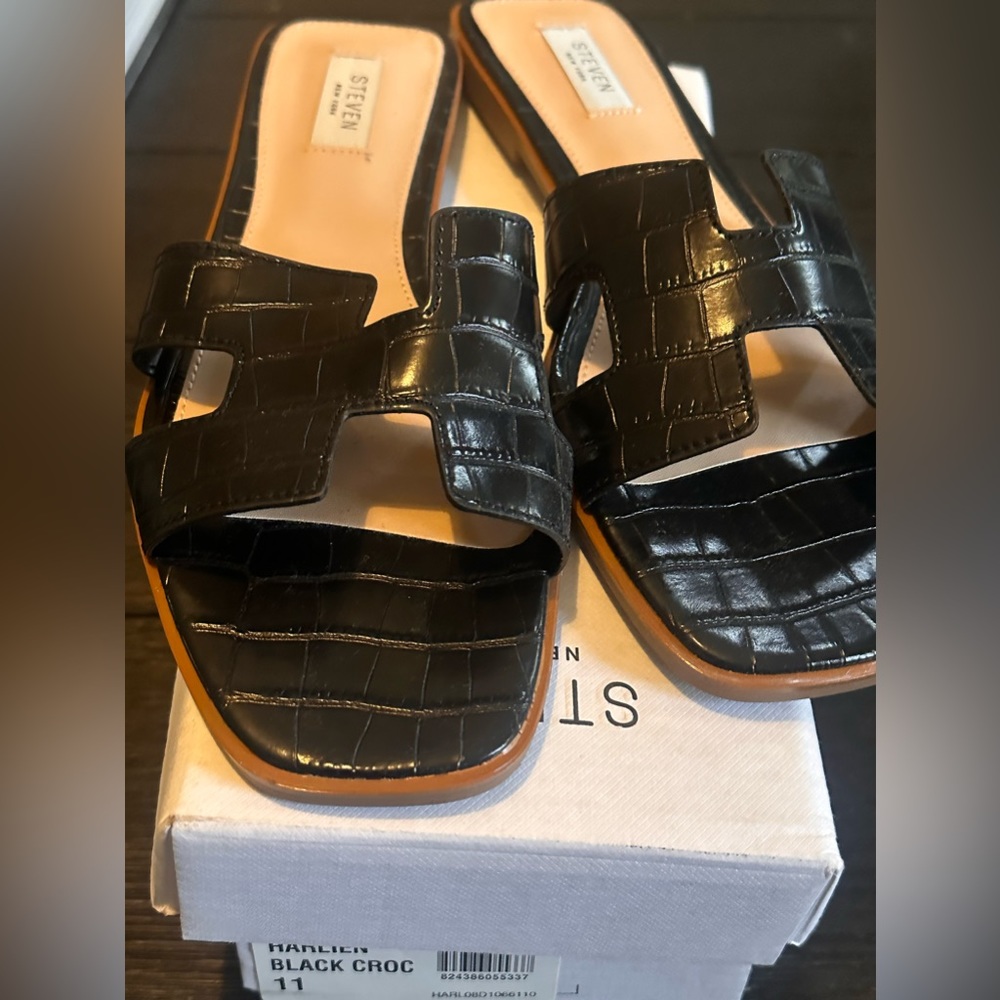 Brand new Steven Harlien Black croc H Sandals🖤